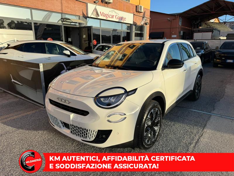 FIAT 600 HYBRID DCT MHEV LA PRIMA