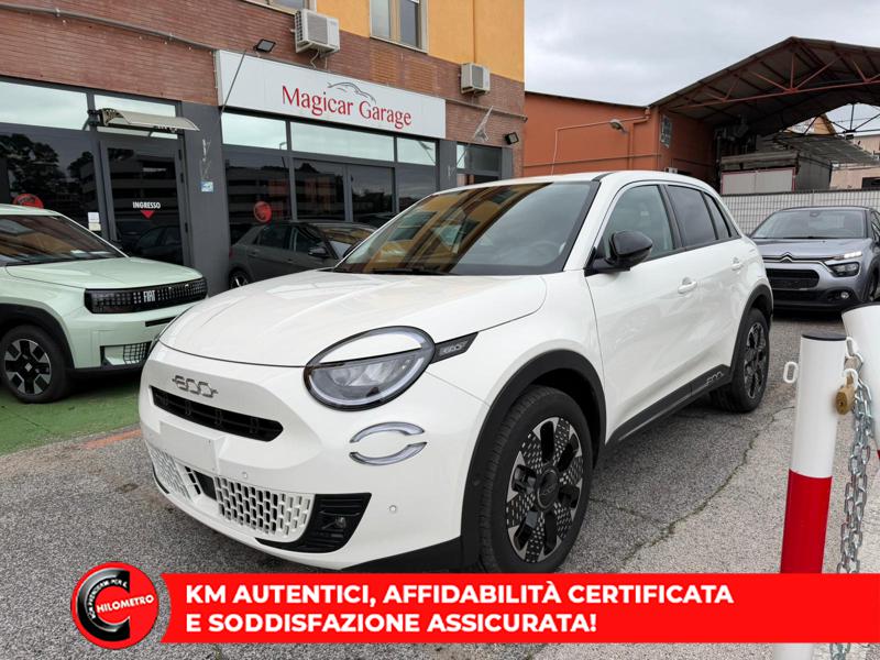 FIAT 600 HYBRID LA PRIMA 