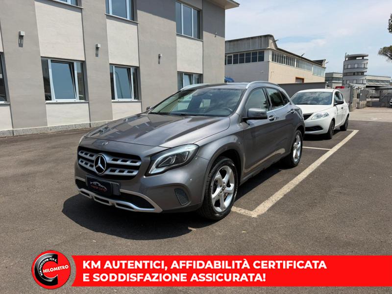 MERCEDES-BENZ GLA 200 D AUTO